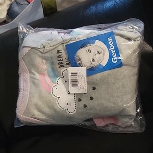 8 pack Gerber Newborn